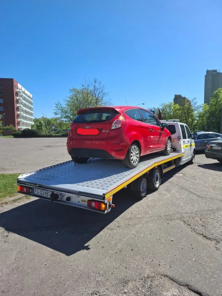 Pojazd ratunkowy pomoc drogowa Magdeburg udziela pomocy kierowcy podczas intensywnych opadów śniegu